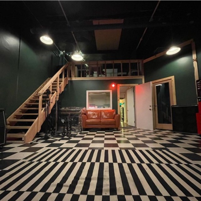 Real studio photo for Paradise Recorders